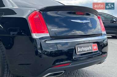 Седан Chrysler 300 2018 в 