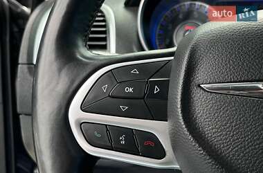 Седан Chrysler 300 2018 в 