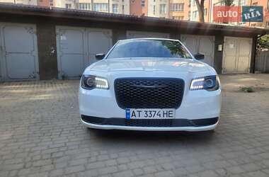Седан Chrysler 300 2018 в 