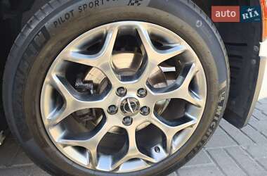 Седан Chrysler 300 2016 в 