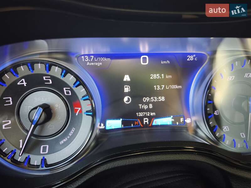 Седан Chrysler 300 2016 в Львове фото 21 Седан Chrysler 300 2016 в Львове