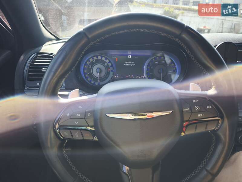 Седан Chrysler 300 2016 в Львове фото 38 Седан Chrysler 300 2016 в Львове