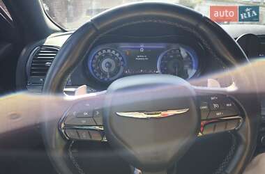 Седан Chrysler 300 2016 в 