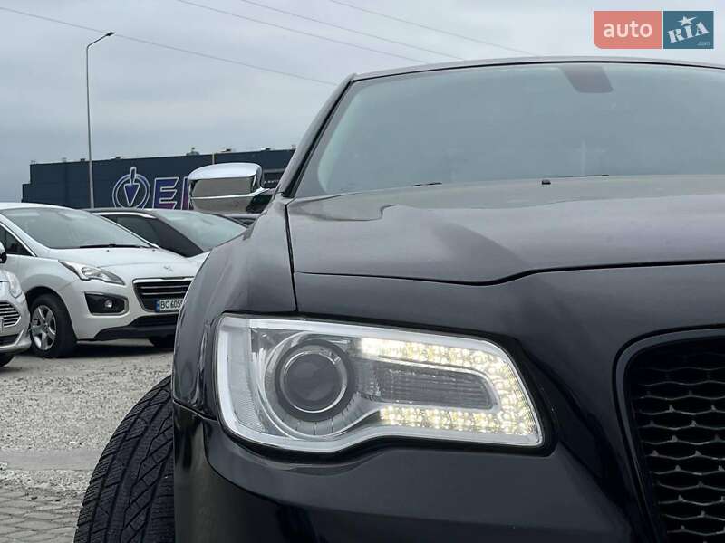 Седан Chrysler 300 2018 в Києві