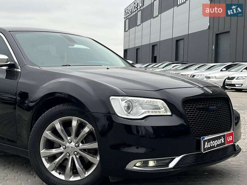 Седан Chrysler 300 2018 в Києві