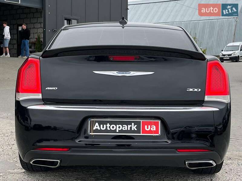 Седан Chrysler 300 2018 в Києві