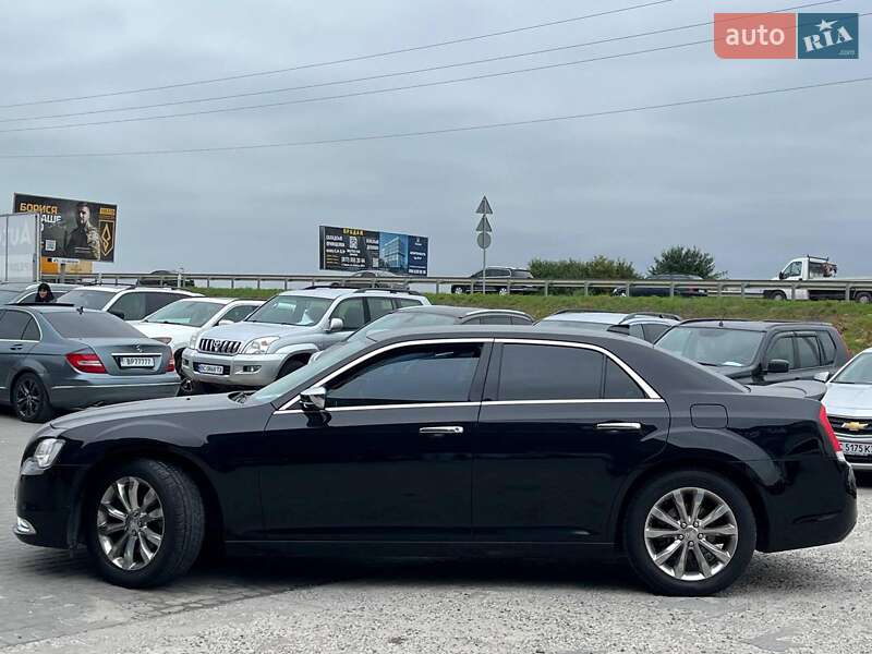 Седан Chrysler 300 2018 в Києві