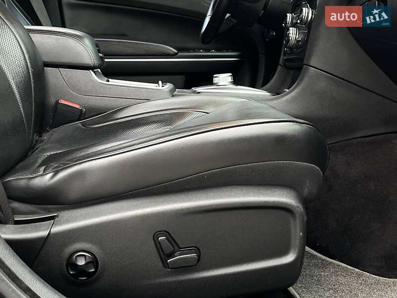 Седан Chrysler 300 2018 в Києві