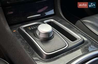 Седан Chrysler 300 2018 в 