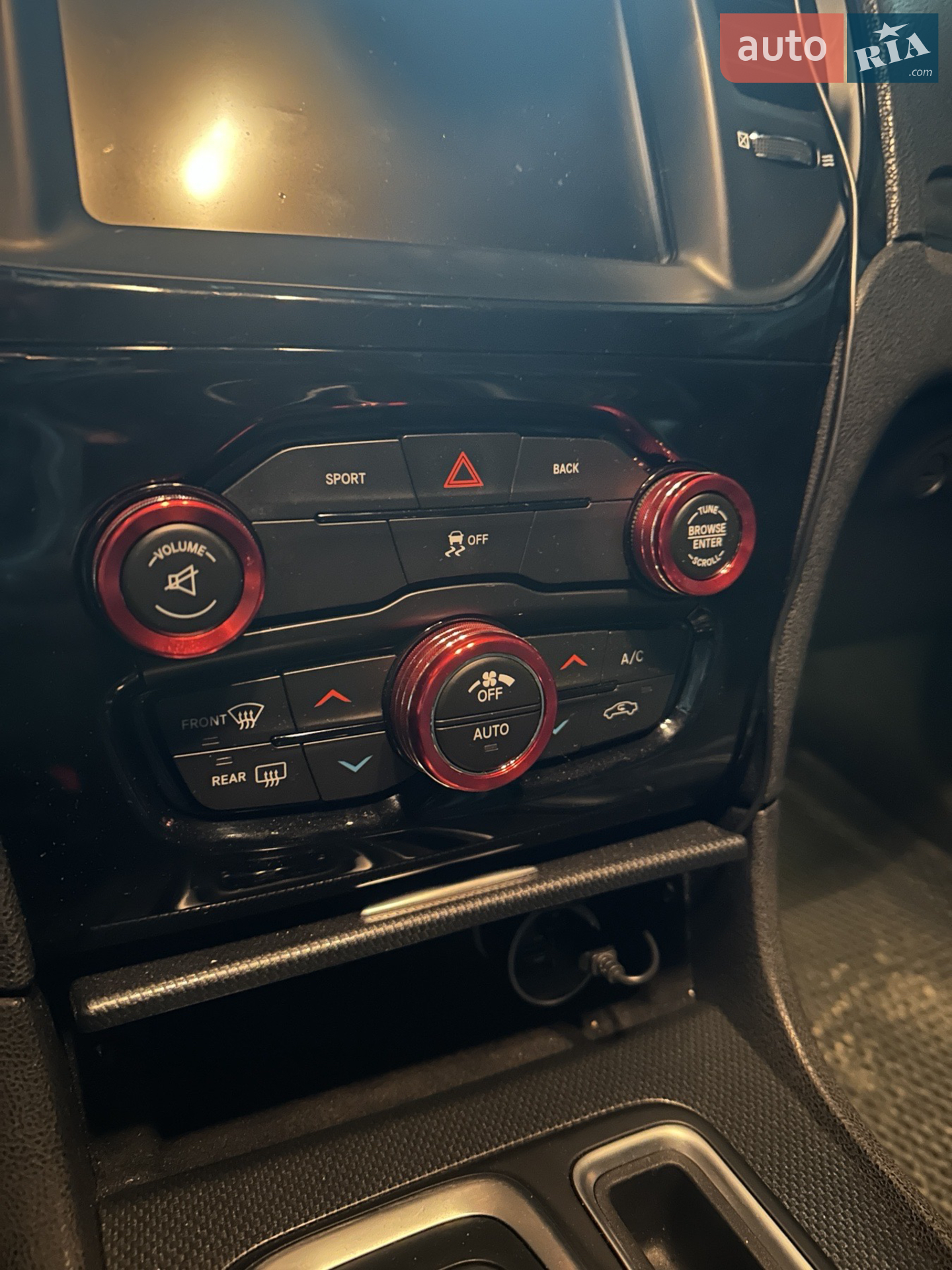 2016 Chrysler 300 - мініатюра 11
