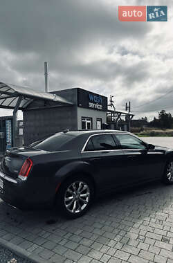 Седан Chrysler 300 2016 в 
