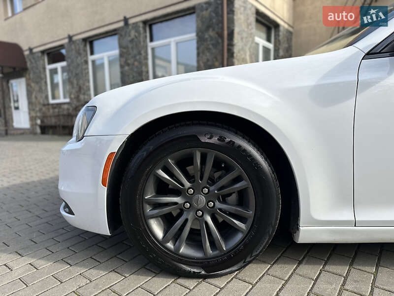 Седан Chrysler 300 2017 в Владимире фото 6 Седан Chrysler 300 2017 в Владимире