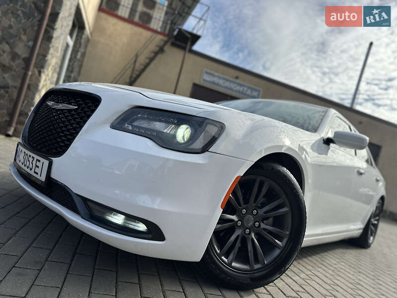 Седан Chrysler 300 2017 в Владимире фото 29 Седан Chrysler 300 2017 в Владимире