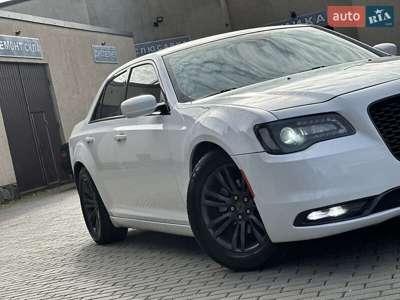 Седан Chrysler 300 2017 в Владимире фото 40 Седан Chrysler 300 2017 в Владимире