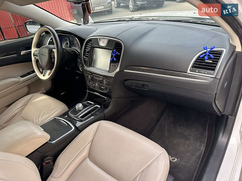 Седан Chrysler 300 2017 в Владимире фото 61 Седан Chrysler 300 2017 в Владимире