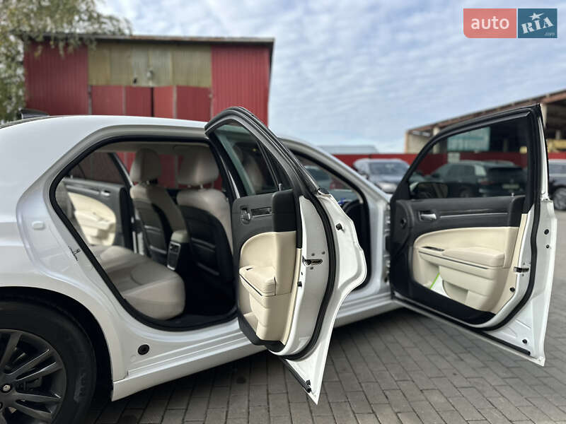 Седан Chrysler 300 2017 в Владимире фото 65 Седан Chrysler 300 2017 в Владимире