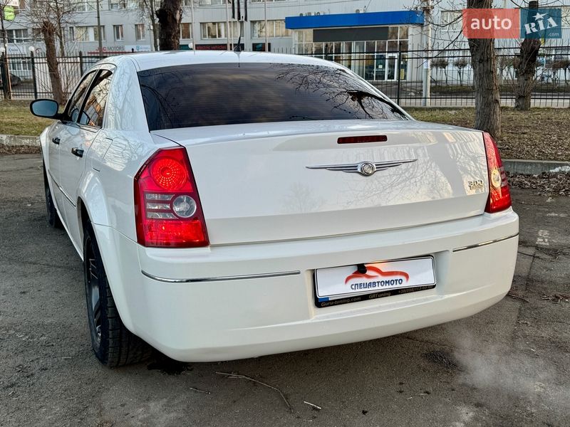 Седан Chrysler 300 2008 в Киеве