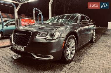 Седан Chrysler 300 2016 в Ровно