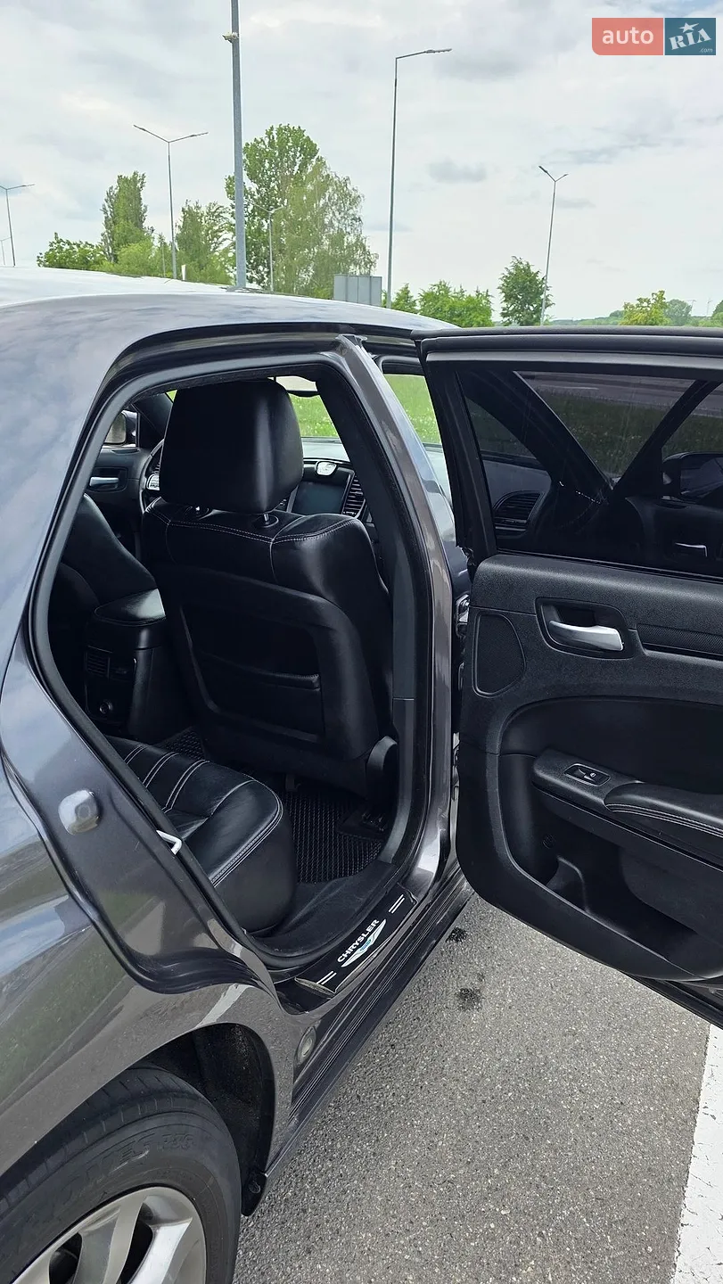 2014 Chrysler 300 - мініатюра 5