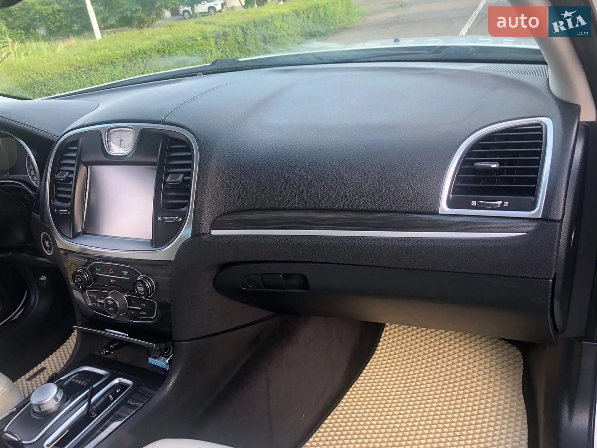 2017 Chrysler 300 - мініатюра 16