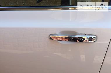 Седан Chrysler 300C 2012 в Тячеве