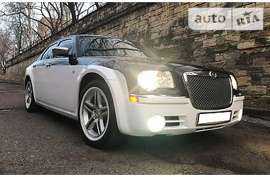 Седан Chrysler 300C 2008 в Николаеве