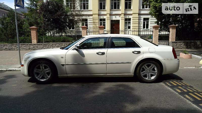 Седан Chrysler 300C 2007 в Києві