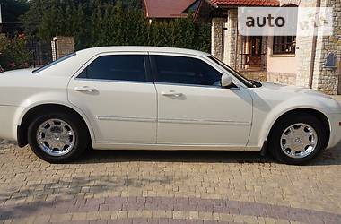 Седан Chrysler 300C 2006 в Львове