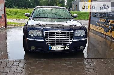 Седан Chrysler 300C 2005 в Кельменцях