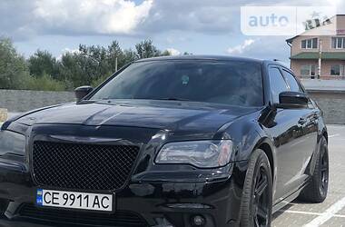 Седан Chrysler 300C 2013 в Черновцах