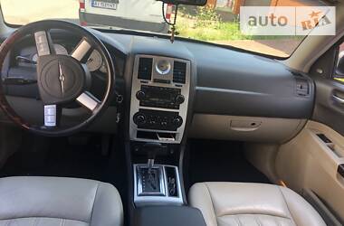 Седан Chrysler 300C 2006 в 