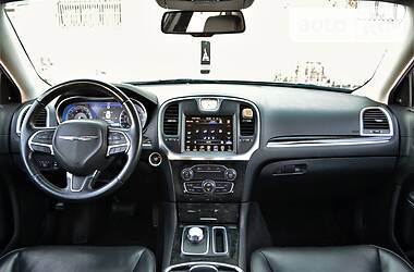 Седан Chrysler 300C 2016 в Харкові