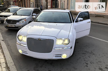 Седан Chrysler 300C 2005 в Киеве