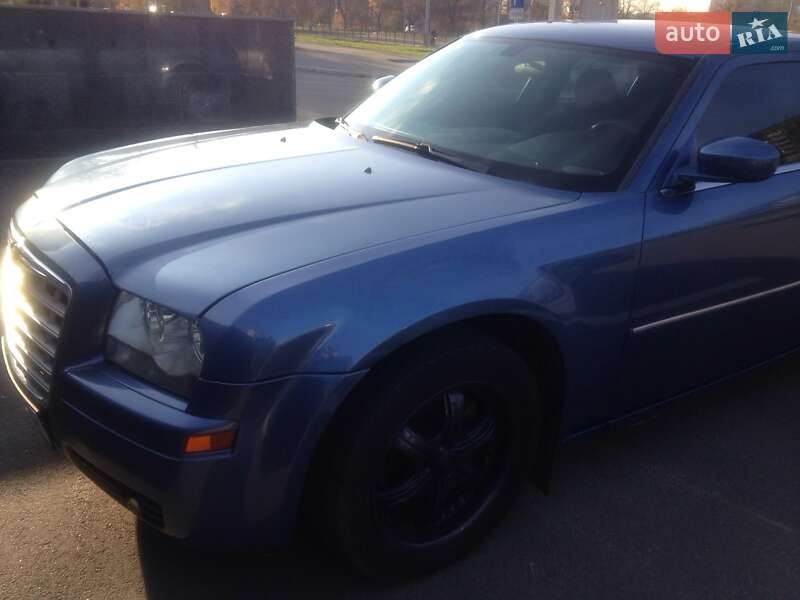 Седан Chrysler 300C 2007 в Харькове