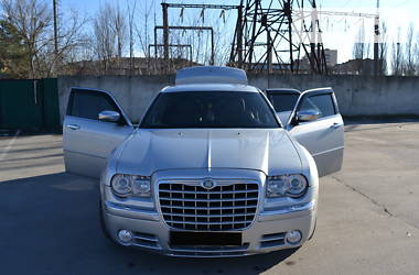 Седан Chrysler 300C 2006 в Виннице