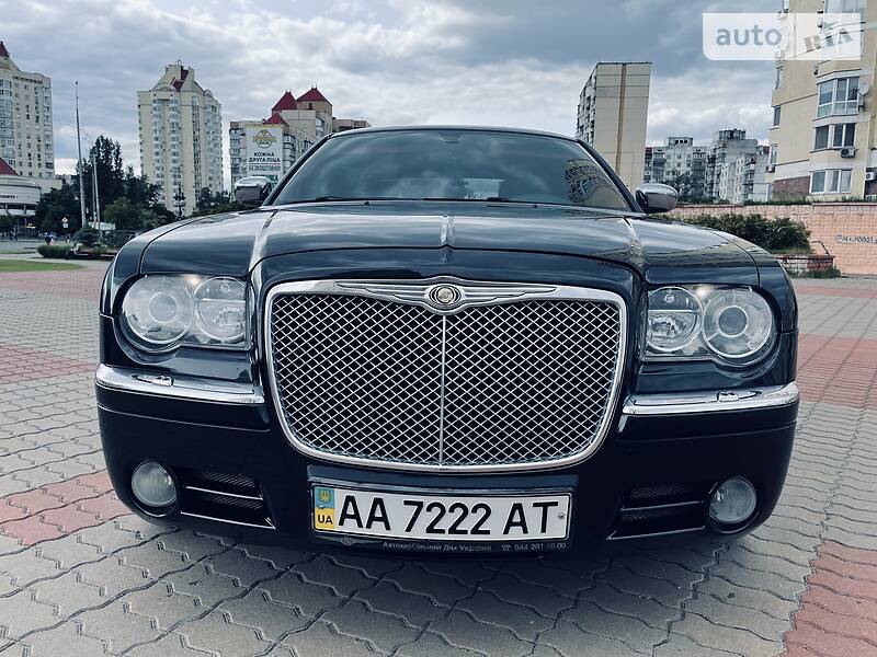 Седан Chrysler 300C 2006 в Києві