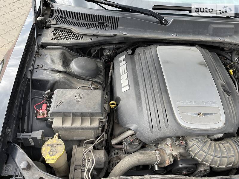 Седан Chrysler 300C 2006 в Києві