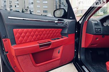 Седан Chrysler 300C 2005 в 