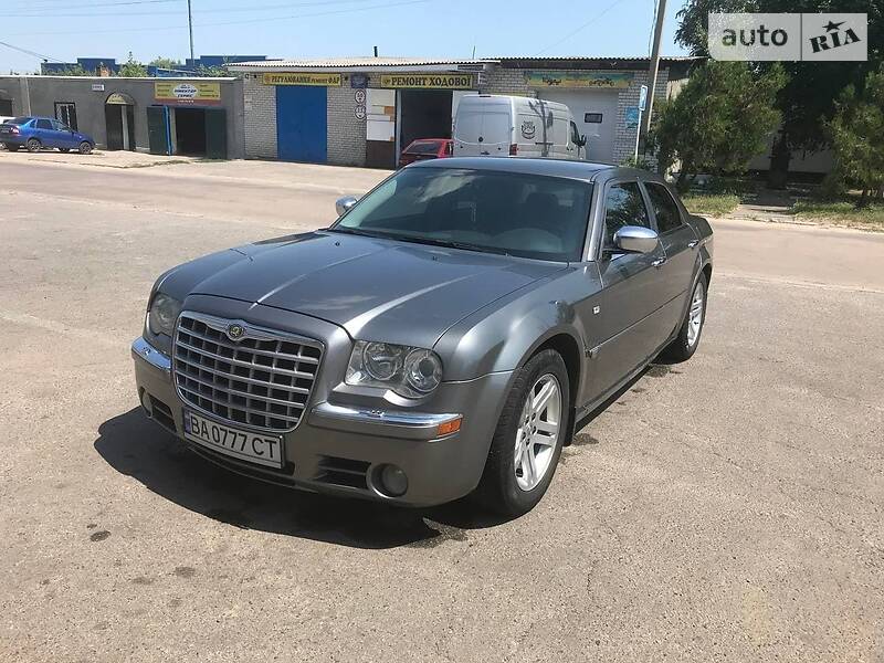 Седан Chrysler 300C 2006 в Кропивницком