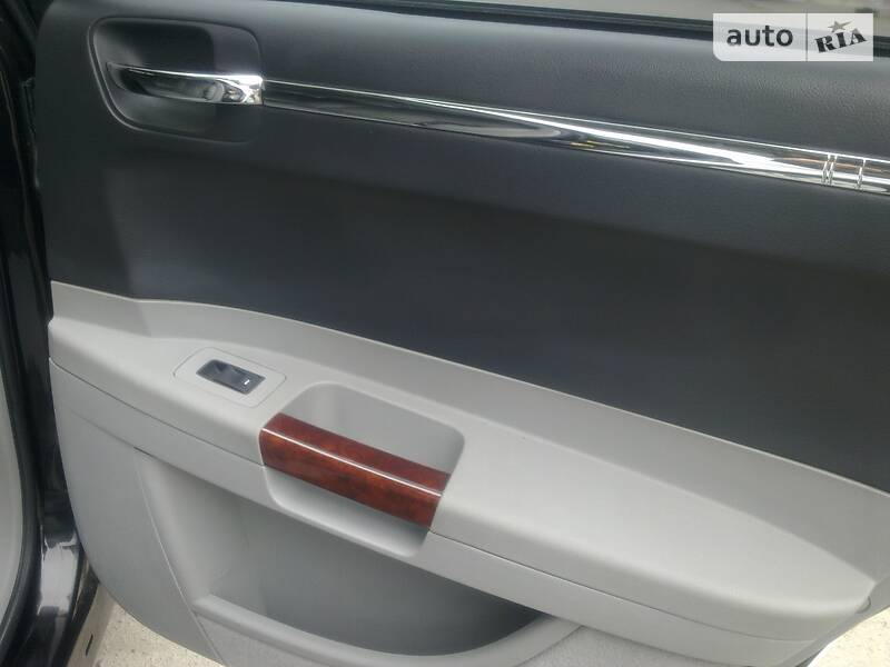 Седан Chrysler 300C 2005 в Николаеве фото 16 Седан Chrysler 300C 2005 в Николаеве