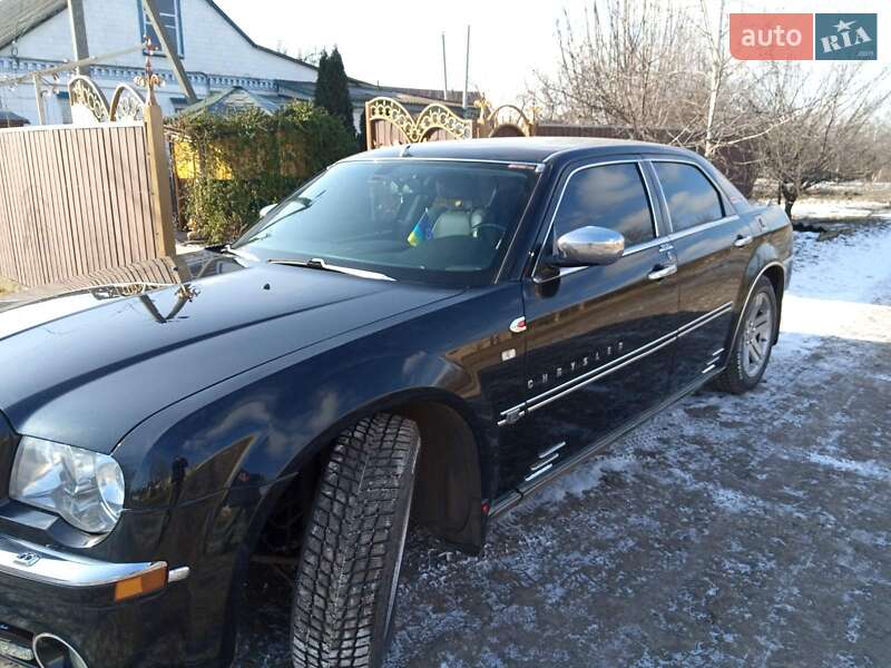 Седан Chrysler 300C 2005 в Кобеляках