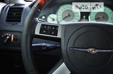 Седан Chrysler 300C 2008 в 