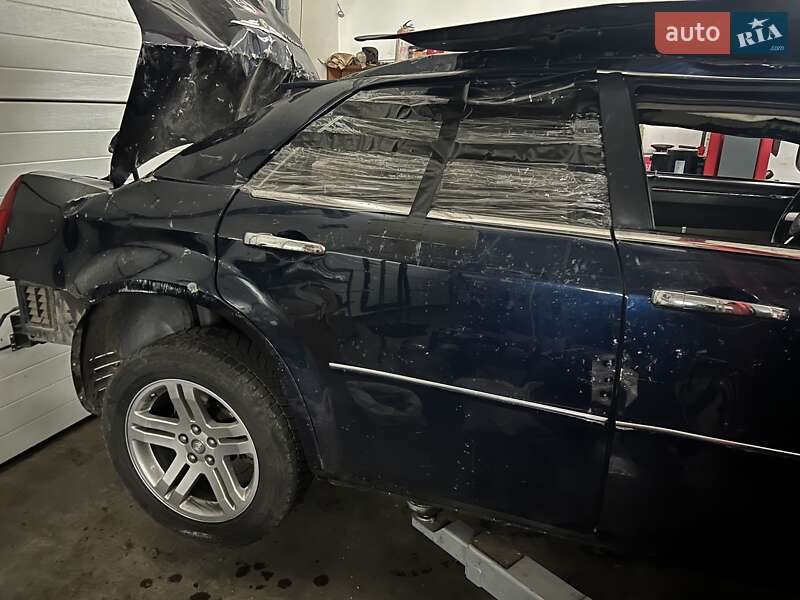 Седан Chrysler 300C 2005 в Харькове