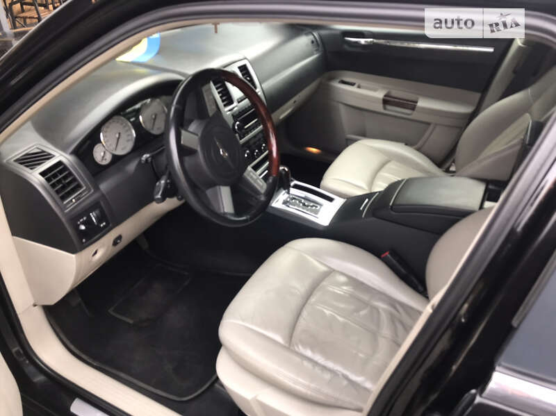 Седан Chrysler 300C 2006 в Хмельницькому