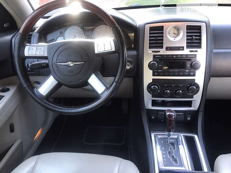 Седан Chrysler 300C 2006 в Хмельницькому