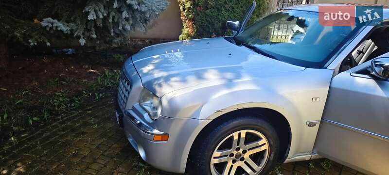 Позашляховик / Кросовер Chrysler 300C 2004 в Одесі