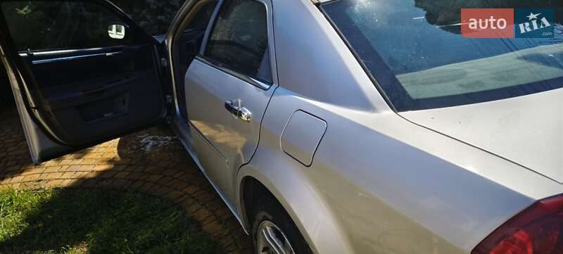 Позашляховик / Кросовер Chrysler 300C 2004 в Одесі