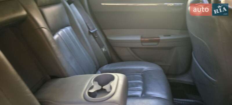 Позашляховик / Кросовер Chrysler 300C 2004 в Одесі