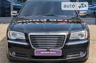 Седан Chrysler 300C 2012 в Києві