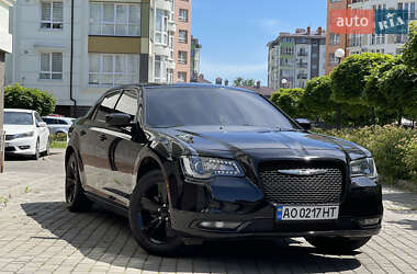 Седан Chrysler 300C 2017 в 